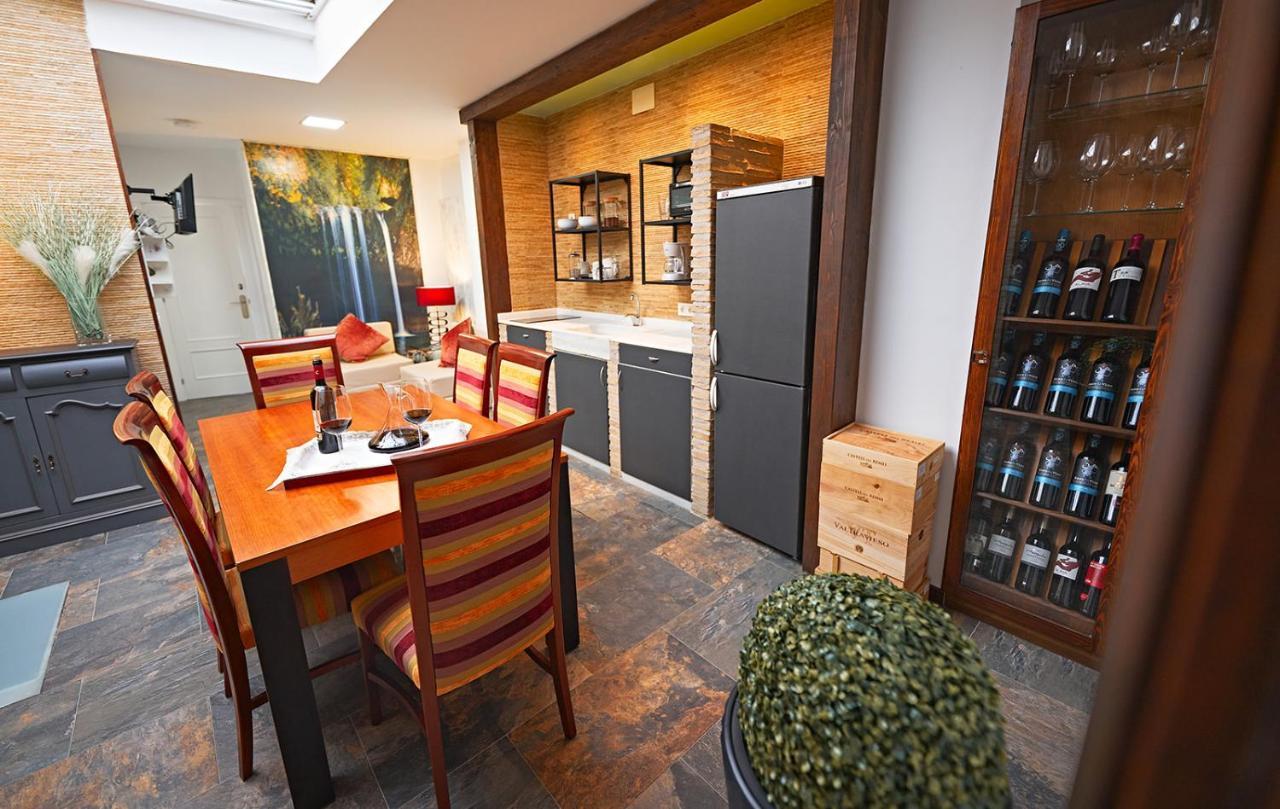 Apartamentos Infantes 28 Ronda Zewnętrze zdjęcie